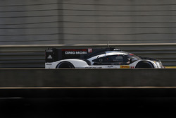 #1 Porsche Team Porsche 919 Hybrid: Timo Bernhard, Mark Webber, Brendon Hartley