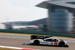 #1 Porsche Team Porsche 919 Hybrid: Timo Bernhard, Mark Webber, Brendon Hartley