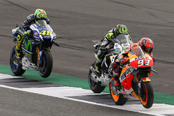 Marc Marquez, Repsol Honda Team, Cal Crutchlow, Team LCR Honda, Valentino Rossi, Yamaha Factory Raci