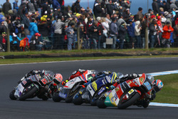 Marcel Schrötter, AGR Team, devant Johann Zarco