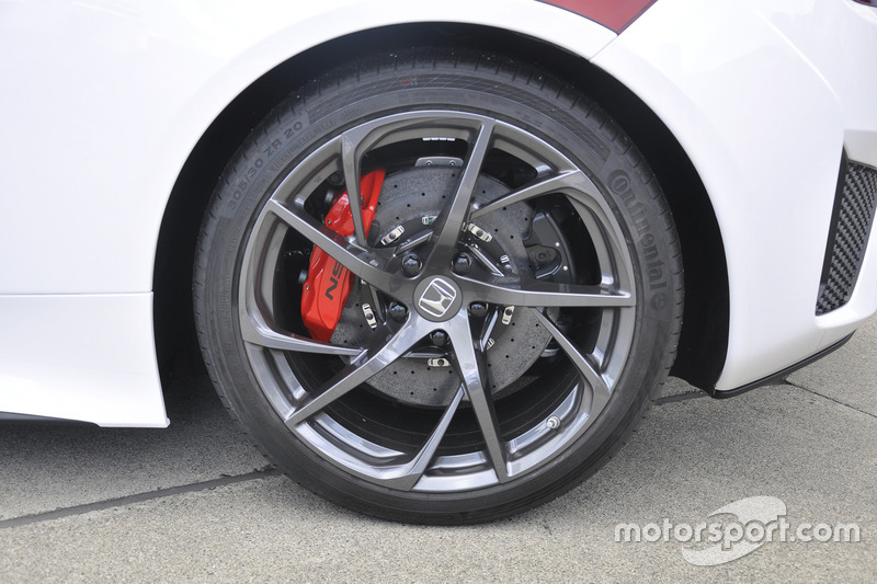 新型NSXセーフティカー(New NSX SafetyCar)