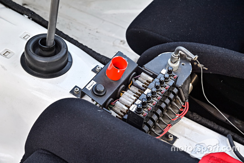 BMW M3 DTM E30 в деталях