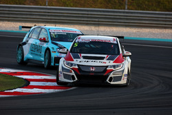 Roberto Colciago, Honda Civic TCR, Target Competition e Stefano Comini, Volkswagen Golf GTI TCR, Leo
