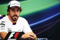 Fernando Alonso, McLaren en la Conferencia de prensa FIA