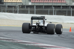 Nico Rosberg, Mercedes F1 Team testing 2017-spec Pirelli tyres