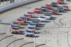 Start: Kyle Busch, Joe Gibbs Racing Toyota leads
