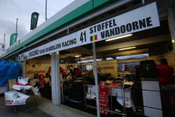DOCOMO TEAM DANDELION RACINGのガレージ