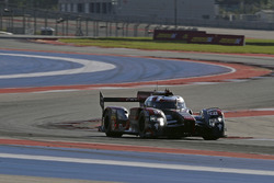 #8 Audi Sport Team Joest Audi R18 e-tron quattro: Lucas di Grassi, Loic Duval, Oliver Jarvis