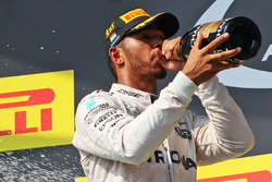 Podium: winner Lewis Hamilton, Mercedes AMG F1 Team celebrates on the podium