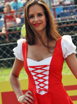 Une Grid Girl