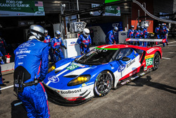 #66 Ford Chip Ganassi Racing Team UK Ford GT: Olivier Pla, Stefan Mücke, Billy Johnson