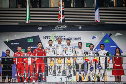 Podium LMGTE Am : les vainqueurs Paul Dalla Lana, Pedro Lamy, Mathias Lauda, Aston Martin Racing, les deuxièmes, Francois Perrodo, Emmanuel Collard, Rui Aguas, AF Corse, les troisèmes, Paolo Ruberti, Yutaka Yamagishi, Pierre Ragues, Larbre Competition