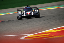 #1 Porsche Team Porsche 919 Hybrid: Timo Bernhard, Mark Webber, Brendon Hartley