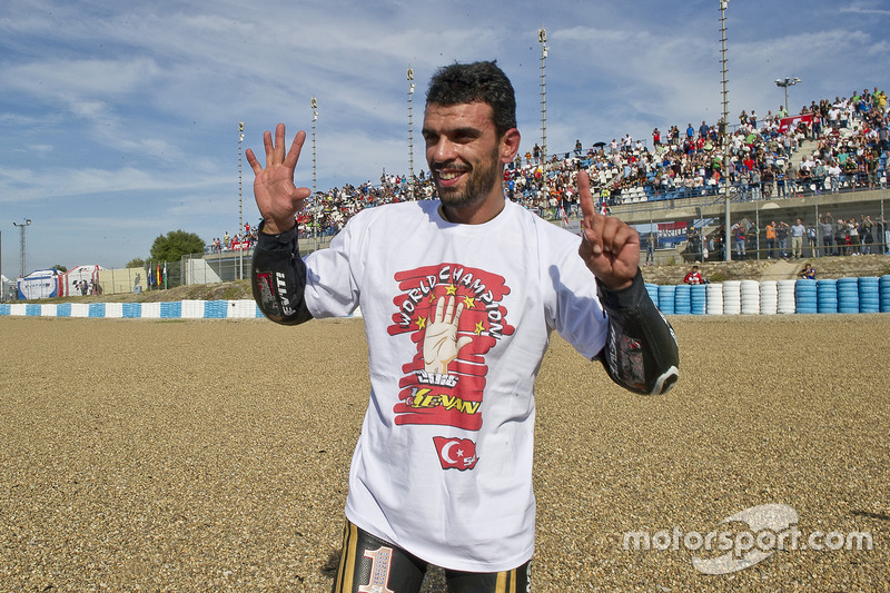 Race winner Kenan Sofuoglu, Puccetti Racing