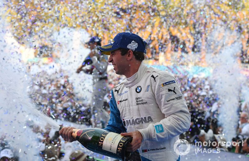 Antonio Felix da Costa, BMW I Andretti Motorsports, 2° classificato, festeggia sul podio