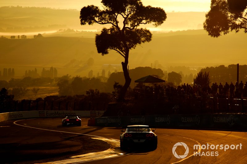 #18 KCMG Nissan GT-R Nismo GT3: Alexandre Imperatori, Oliver Jarvis, Edoardo Liberati