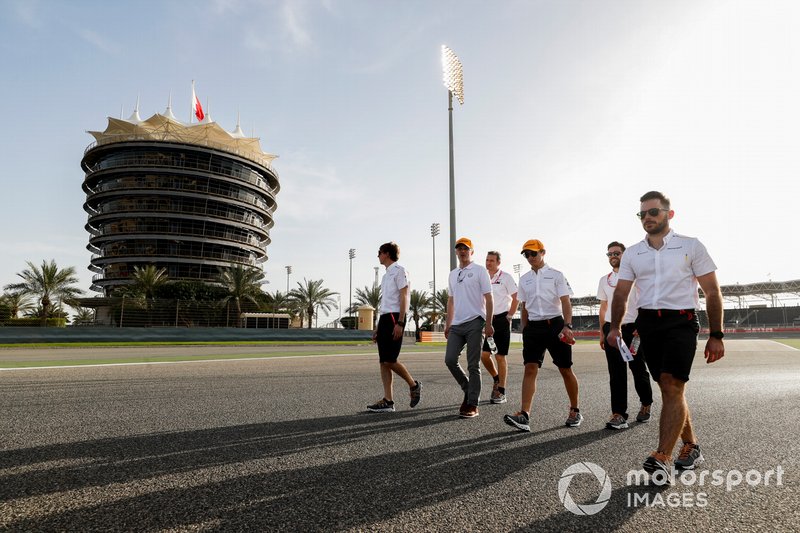 Lando Norris, McLaren walks the track