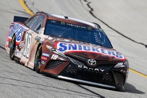 Kyle Busch, Joe Gibbs Racing, Toyota Camry Snickers Creamy