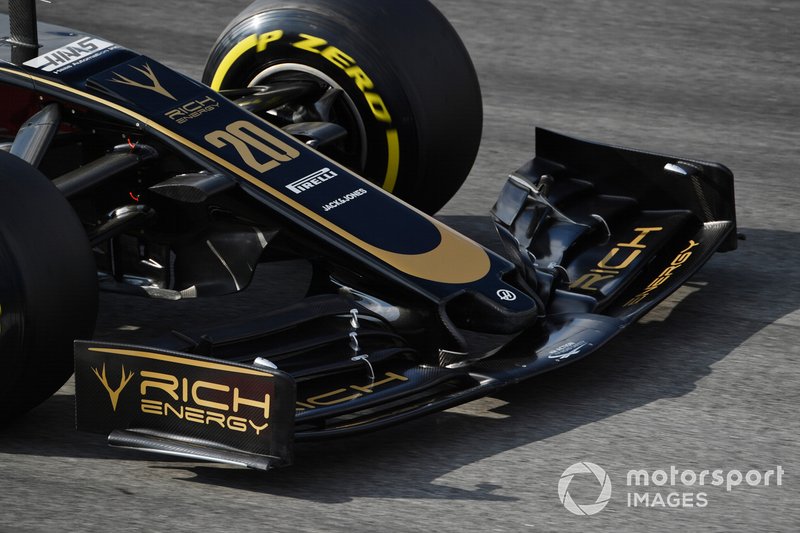 Haas VF-19, morro y alerón delantero