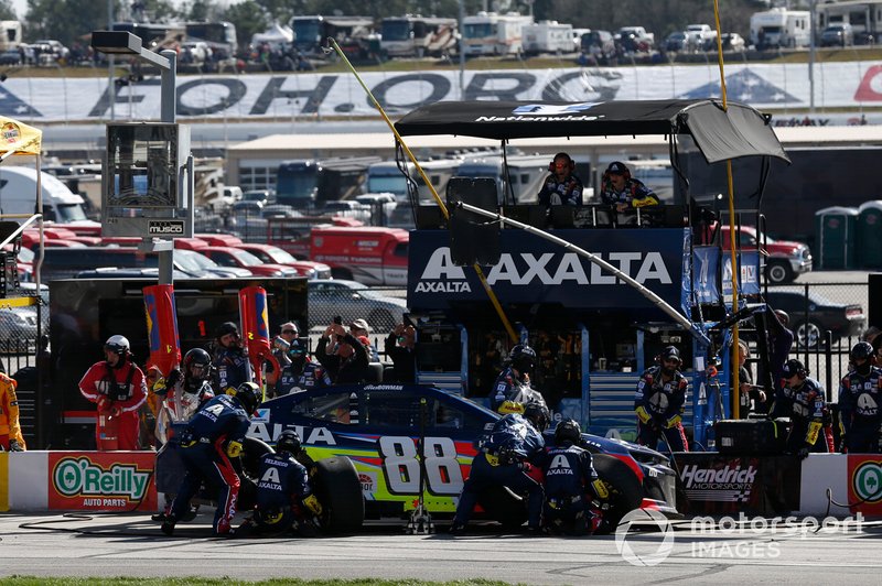 #88: Alex Bowman, Hendrick Motorsports, Chevrolet Camaro Axalta