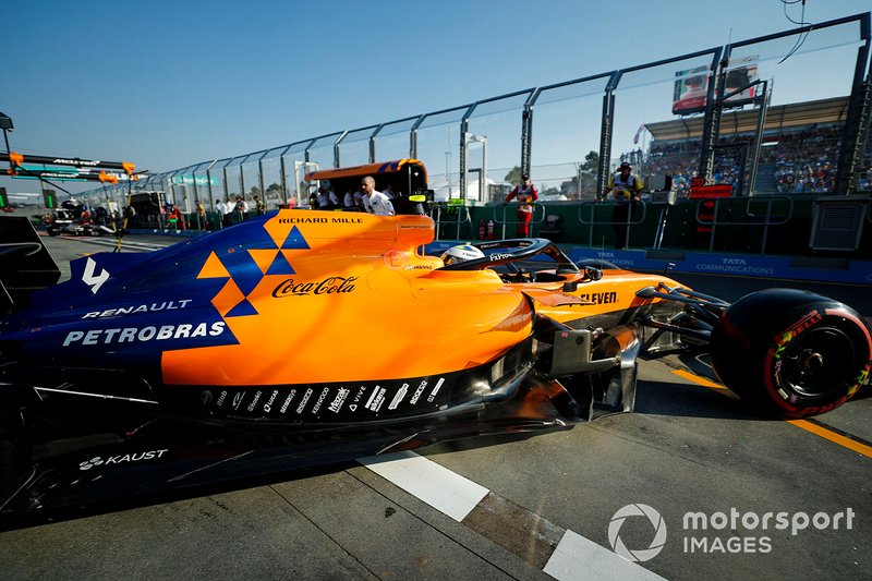 Lando Norris, McLaren MCL34, leaves the garage