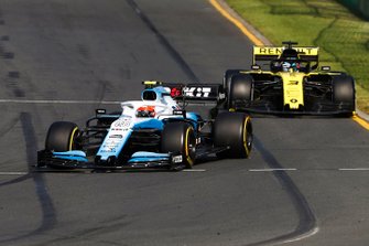 Robert Kubica, Williams FW42, voor Daniel Ricciardo, Renault F1 Team R.S.19