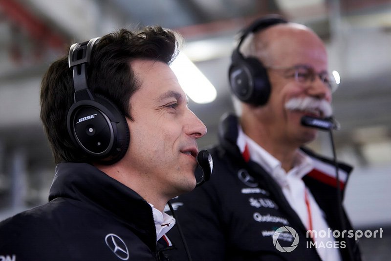 Toto Wolff, directeur exécutif, Mercedes AMG, avec le Dr Dieter Zetsche, PDG, Mercedes Benz