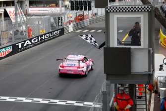 Yarış galibi Michael Ammermüller, BWT Lechner Racing