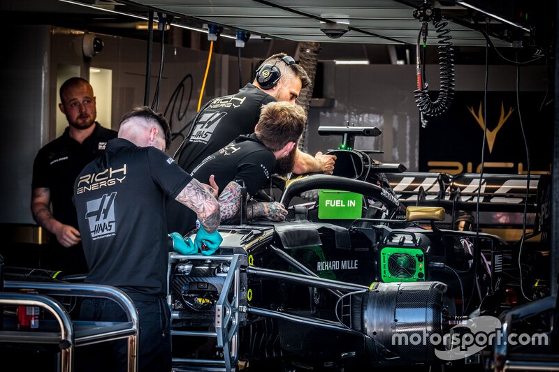 Haas F1 Team VF-19