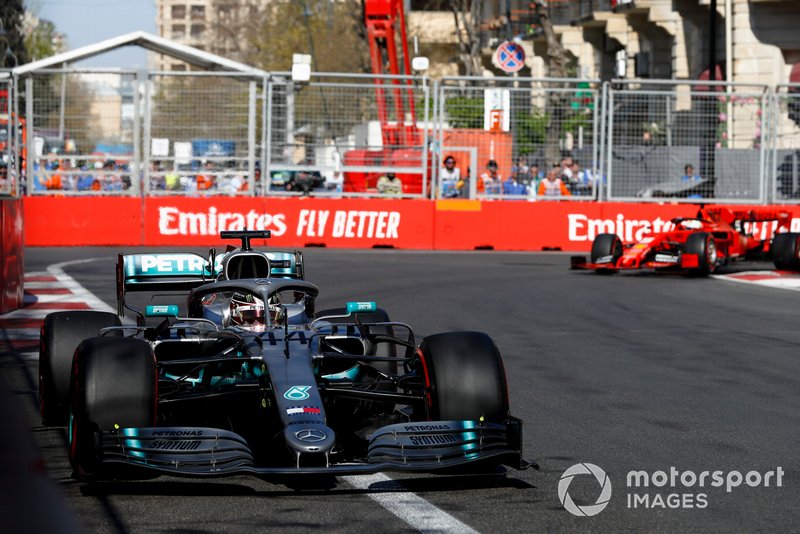 Lewis Hamilton, Mercedes AMG F1 W10, Sebastian Vettel, Ferrari SF90