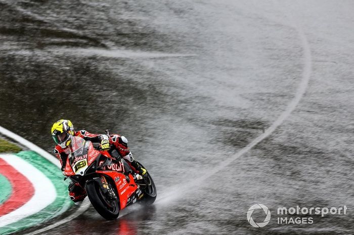 Álvaro Bautista, Aruba.it Racing-Ducati Team en las vueltas de evaluación en mojado