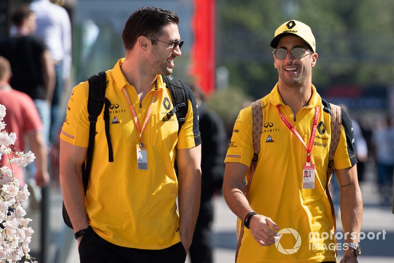 Daniel Ricciardo, Renault in the paddock