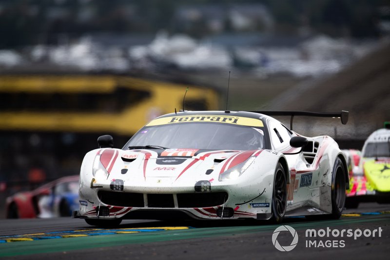 #70 MR Racing, Ferrari 488 GTE: Motoaki Ishikawa, Olivier Beretta, Eddie Cheever II
