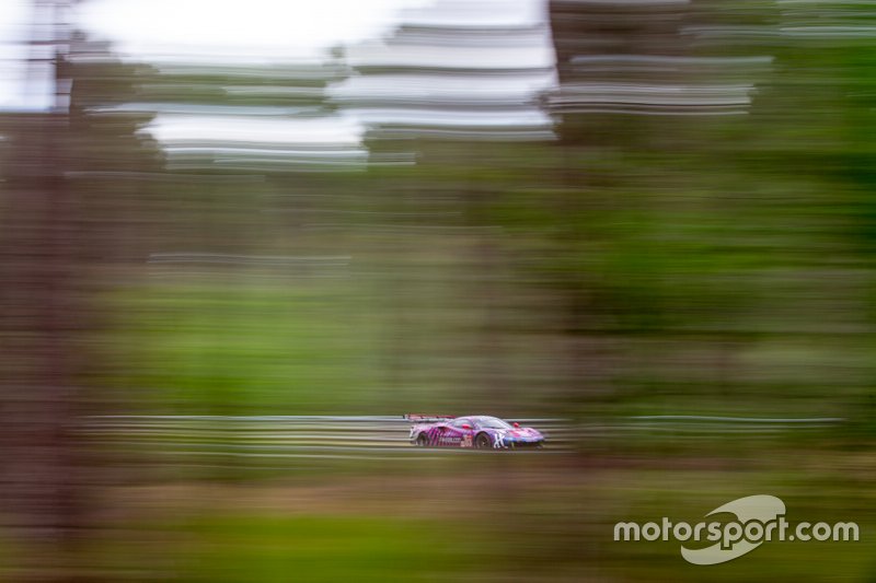 #83 Kessel Racing Ferrari 488 GTE: Manuela Gostner, Rahel Frey, Michelle Gatting