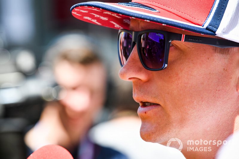 Kimi Raikkonen, Alfa Romeo Racing speaks with the media