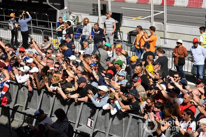 Fans
