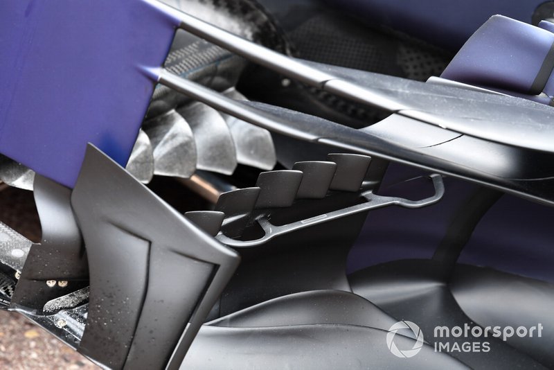 Red Bull Racing RB15 bargeboard and floor