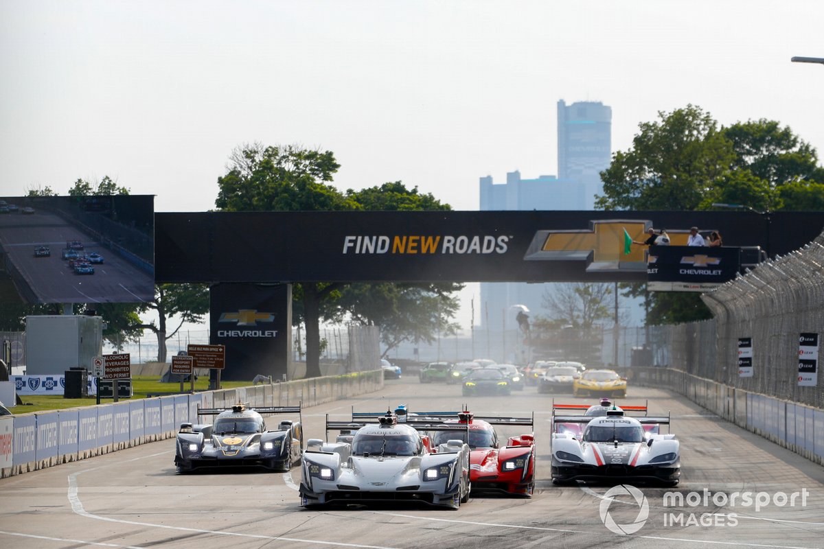 #01 Chip Ganassi Racing Cadillac DPi: Renger van der Zande, Kevin Magnussen