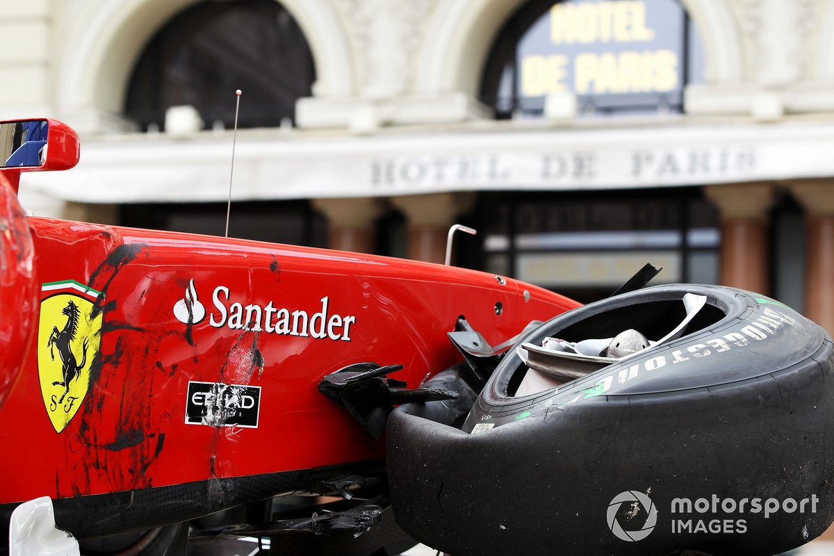 The car of Fernando Alonso, Ferrari F10 after the crash