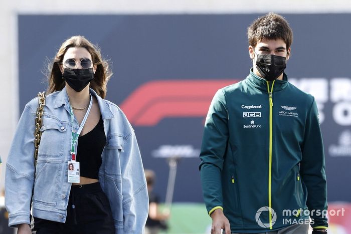 Lance Stroll, Aston Martin con su novia Sara Pagliaroli
