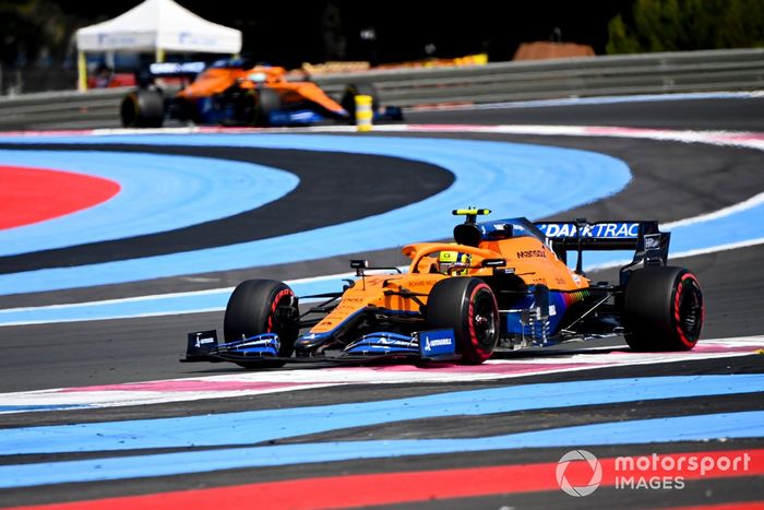 Lando Norris, McLaren MCL35M, Daniel Ricciardo, McLaren MCL35M