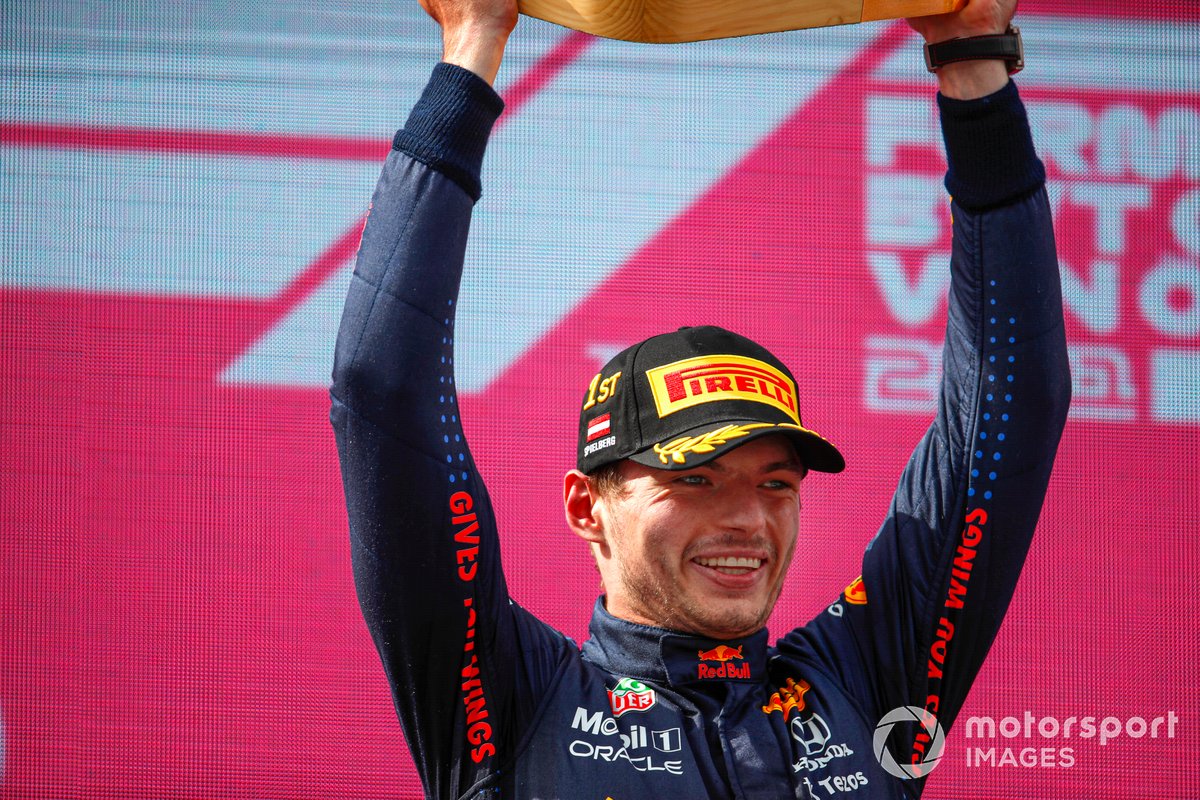 Podio: ganador Max Verstappen, Red Bull