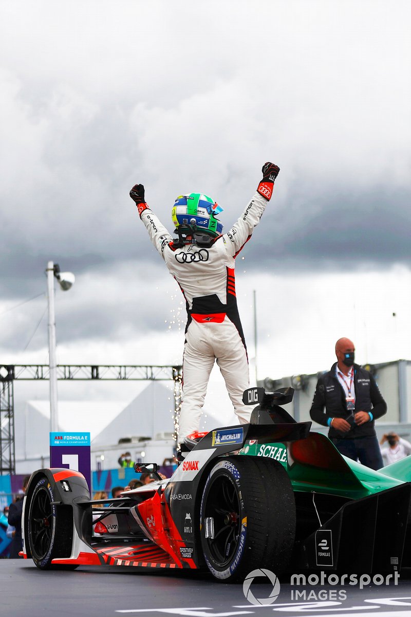 Ganador Lucas Di Grassi, Audi Sport ABT Schaeffler celebra en Parc Ferme