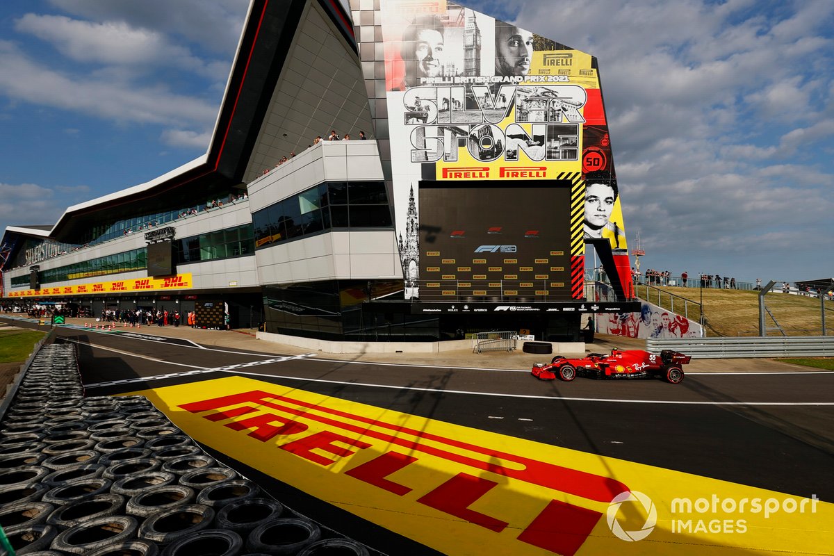 Carlos Sainz Jr., Ferrari SF21