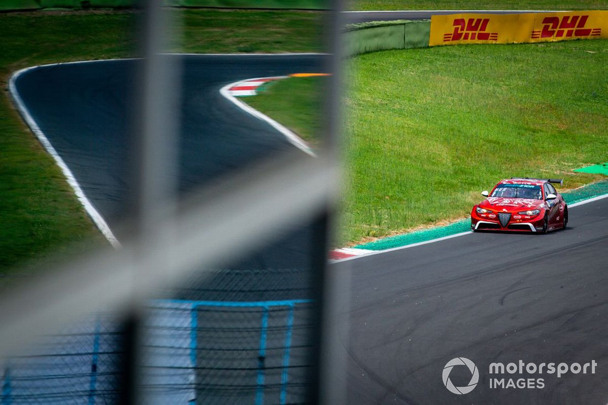Oliver Webb, Romeo Ferraris M1RA, Alfa Romeo Giulia ETCR