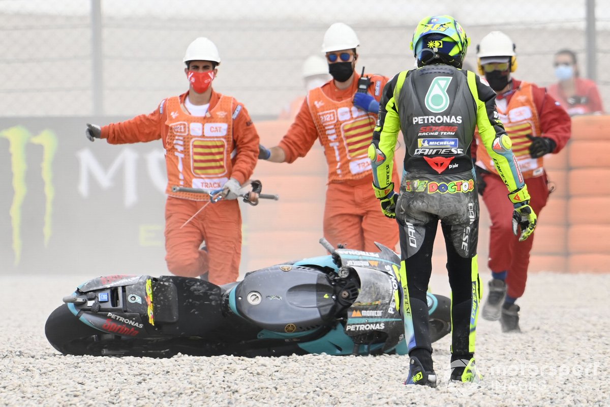 Valentino Rossi, Petronas Yamaha SRT después de la caída