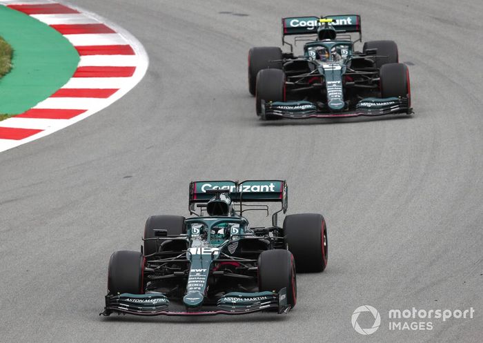Lance Stroll, Aston Martin AMR21 , Sebastian Vettel, Aston Martin AMR21