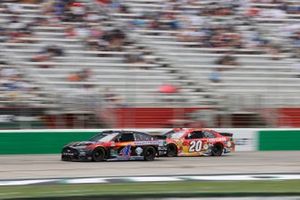 Kevin Harvick, Stewart-Haas Racing, Ford Mustang Mobil 1 Summer Road Trip, Christopher Bell, Joe Gibbs Racing, Toyota Camry Craftsman ACE / CMN