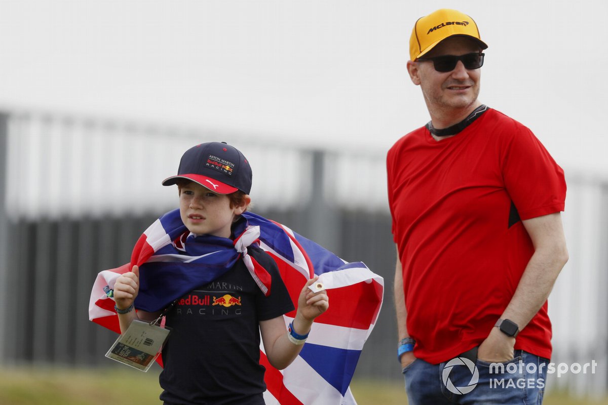 Fans at the track
