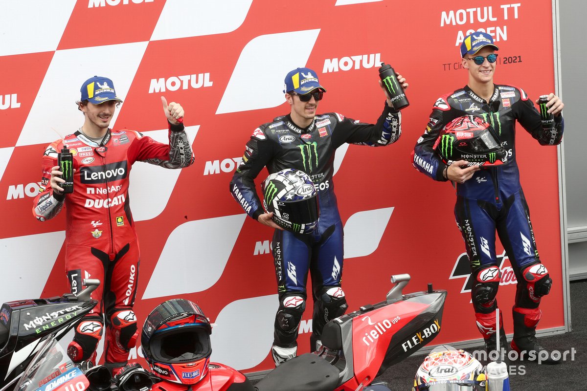 Ganador de la pole Maverick Viñales, Yamaha Factory Racing, segundo Fabio Quartararo, Yamaha Factory Racing, tercero Francesco Bagnaia, Ducati Team